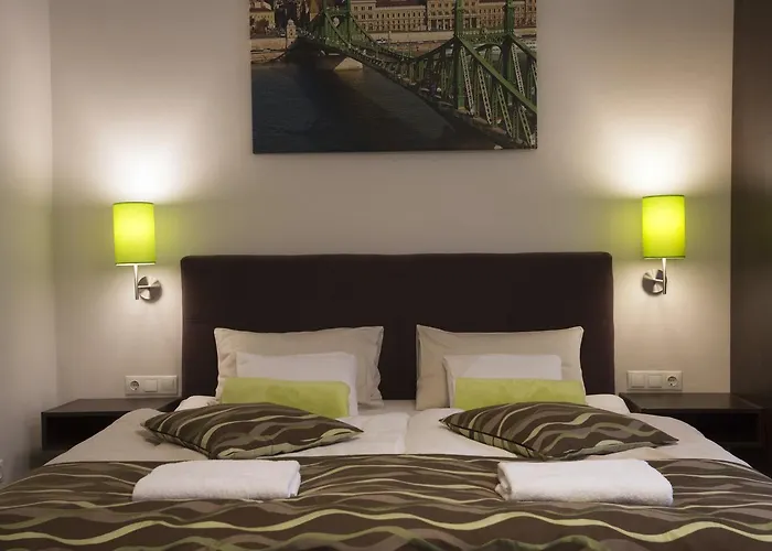 Walton Prime * Budapest